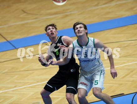 Basketball Zweite Liga 2020/2021. Grunddurchgang 8. Runde. KOS Celovec gegen Basket Flames. Andi Smrtnik (KOS Celovec), Philipp Germ (Basket Flames). Klagenfurt, am 22.11.2020.
Foto: Kuess
www.qspictures.net

---
pressefotos, pressefotografie, kuess, qs, qspictures, sport, bild, bilder, bilddatenbank
