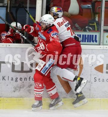 EBEL. Eishockey Bundesliga. KAC gegen	EC Red Bull Salzburg. Dennis Sticha,  (KAC), Nico Feldner (Salzburg). Klagenfurt, am 22.11.2020.
Foto: Kuess
www.qspictures.net

---
pressefotos, pressefotografie, kuess, qs, qspictures, sport, bild, bilder, bilddatenbank