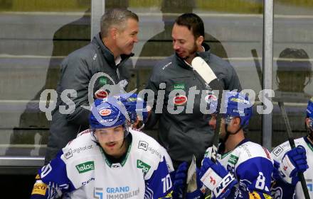EBEL. Eishockey Bundesliga. VSV gegen EC Red Bull Salzburg.  Jubel Trainer Dan Ceman, Co-Trainer Marco Pewal (VSV). Villach, am 25.11.2020.
Foto: Kuess
www.qspictures.net
---
pressefotos, pressefotografie, kuess, qs, qspictures, sport, bild, bilder, bilddatenbank