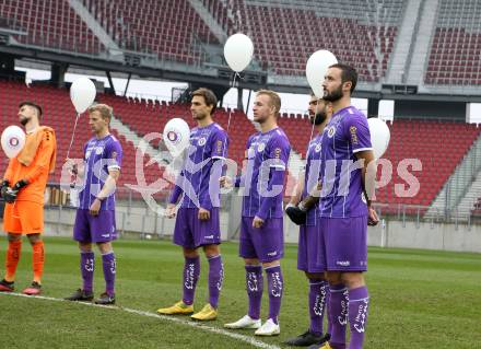 Fussball 2. Liga. SK Austria Klagenfurt gegen  SC Austria Lustenau.   Phillip Menzel,  Christopher Brian Cvetko, Thorsten Mahrer,  Florian Jaritz,  Kosmas Gkezos, Markus Pink (Klagenfurt). Klagenfurt, am 29.11.2020.
Foto: Kuess
www.qspictures.net
---
pressefotos, pressefotografie, kuess, qs, qspictures, sport, bild, bilder, bilddatenbank