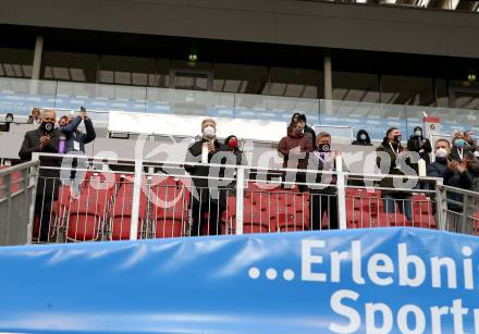 Fussball 2. Liga. SK Austria Klagenfurt gegen  SC Austria Lustenau.  Vizebuergermeister Juergen Pfeiler, Landeshauptmann Peter Kaiser, Landessportdirektor Arno Arthofer . Klagenfurt, am 29.11.2020.
Foto: Kuess
www.qspictures.net
---
pressefotos, pressefotografie, kuess, qs, qspictures, sport, bild, bilder, bilddatenbank