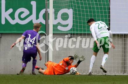 Fussball 2. Liga. SK Austria Klagenfurt gegen  SC Austria Lustenau.   Christopher Brian Cvetko, Phillip Menzel (Klagenfurt), Haris Tabakovic (Lustenau). Klagenfurt, am 29.11.2020.
Foto: Kuess
www.qspictures.net
---
pressefotos, pressefotografie, kuess, qs, qspictures, sport, bild, bilder, bilddatenbank