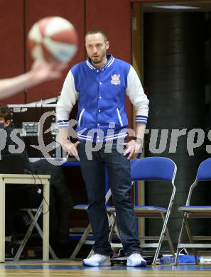 Basketball Zweite Liga 2020/2021. Grunddurchgang 10. Runde. KOS Celovec gegen BBU Salzburg. Trainer Christian Ponz (BBU Salzburg). Klagenfurt, am 5.12.2020.
Foto: Kuess
www.qspictures.net

---
pressefotos, pressefotografie, kuess, qs, qspictures, sport, bild, bilder, bilddatenbank