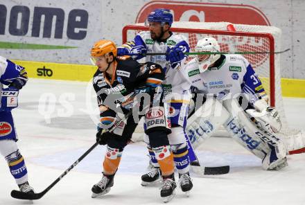 EBEL. Eishockey Bundesliga. VSV gegen Black Wings LINZ 1992.  Nico Brunner, Kristers Gudlevskis,  (VSV),  Stefan Feunschlag (Linz). Villach, am 6.12.2020.
Foto: Kuess
www.qspictures.net
---
pressefotos, pressefotografie, kuess, qs, qspictures, sport, bild, bilder, bilddatenbank
