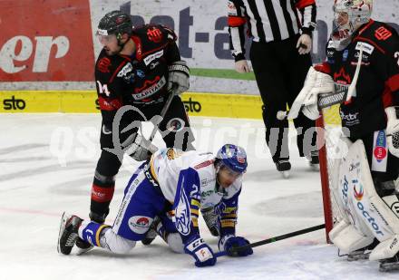 EBEL. Eishockey Bundesliga. VSV gegen Bratislava Capitals.  Sahir Gill,  (VSV),  Ladislav Romancik (Bratislava). Villach, am 8.12.2020.
Foto: Kuess
www.qspictures.net
---
pressefotos, pressefotografie, kuess, qs, qspictures, sport, bild, bilder, bilddatenbank