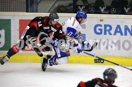 EBEL. Eishockey Bundesliga. VSV gegen Bratislava Capitals. Jordan Caron,   (VSV), Sacha Guimond (Bratislava). Villach, am 8.12.2020.
Foto: Kuess
www.qspictures.net
---
pressefotos, pressefotografie, kuess, qs, qspictures, sport, bild, bilder, bilddatenbank