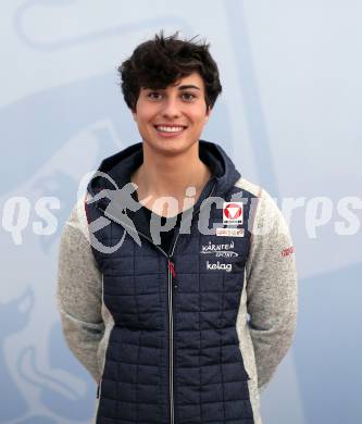 Kaernten Sport. Package Uebergabe.  Nadine Weratschnig. KLagenfurt, am 10.12.2020.
Foto: Kuess
---
pressefotos, pressefotografie, kuess, qs, qspictures, sport, bild, bilder, bilddatenbank