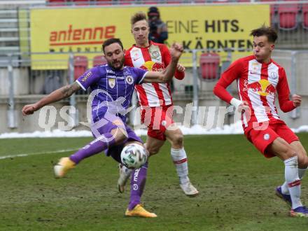 Fussball 2. Liga. SK Austria Klagenfurt gegen  FC Liefering.   Markus Pink (Klagenfurt), David Affengruber, Amar Dedic (Liefering). Klagenfurt, am 13.12.2020.
Foto: Kuess
www.qspictures.net
---
pressefotos, pressefotografie, kuess, qs, qspictures, sport, bild, bilder, bilddatenbank