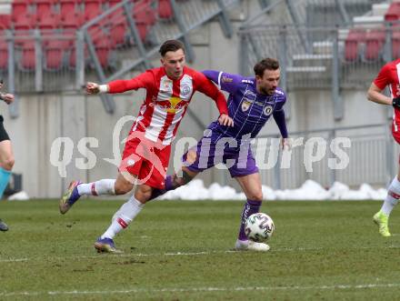 Fussball 2. Liga. SK Austria Klagenfurt gegen  FC Liefering. Philipp Huetter (Klagenfurt),  Amar Dedic (Liefering). Klagenfurt, am 13.12.2020.
Foto: Kuess
www.qspictures.net
---
pressefotos, pressefotografie, kuess, qs, qspictures, sport, bild, bilder, bilddatenbank