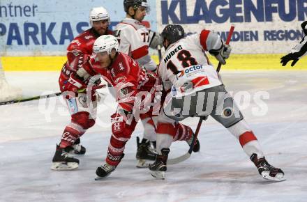 EBEL. Eishockey Bundesliga. KAC gegen	spusu Bratislava Capitals. Manuel Geier  (KAC),  Hudec Denis (Bratislava). Klagenfurt, am 13.12.2020.
Foto: Kuess
www.qspictures.net

---
pressefotos, pressefotografie, kuess, qs, qspictures, sport, bild, bilder, bilddatenbank