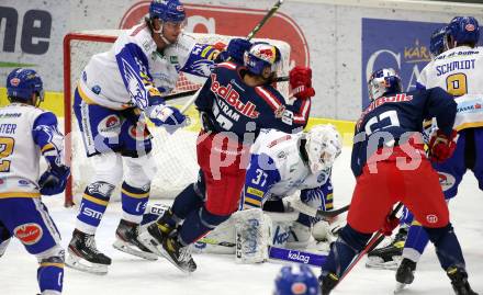 EBEL. Eishockey Bundesliga. VSV gegen EC Red Bull Salzburg. Raphael Wolf, Kristers Gudlevskis,   (VSV), Florian Baltram (Salzburg). Villach, am 18.12.2020.
Foto: Kuess
www.qspictures.net
---
pressefotos, pressefotografie, kuess, qs, qspictures, sport, bild, bilder, bilddatenbank