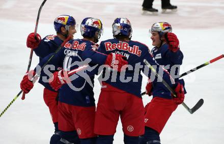 EBEL. Eishockey Bundesliga. VSV gegen EC Red Bull Salzburg.  Torjubel Justin Schuetz, Taylor Chorney, Derek Joslin  (Salzburg). Villach, am 18.12.2020.
Foto: Kuess
www.qspictures.net
---
pressefotos, pressefotografie, kuess, qs, qspictures, sport, bild, bilder, bilddatenbank