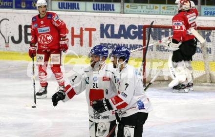EBEL. Eishockey Bundesliga. KAC gegen	HC TIWAG Innsbruck. Torjubel Colton Jay Saucerman, Daniel Claudio Ciampini  (Innsbruck). Klagenfurt, am 20.12.2020.
Foto: Kuess
www.qspictures.net

---
pressefotos, pressefotografie, kuess, qs, qspictures, sport, bild, bilder, bilddatenbank