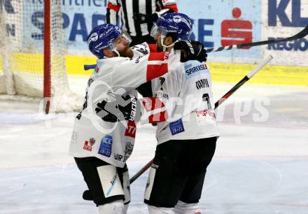EBEL. Eishockey Bundesliga. KAC gegen	HC TIWAG Innsbruck.  Torjubel Colton Jay Saucerman, Daniel Claudio Ciampini  (Innsbruck). Klagenfurt, am 20.12.2020.
Foto: Kuess
www.qspictures.net

---
pressefotos, pressefotografie, kuess, qs, qspictures, sport, bild, bilder, bilddatenbank