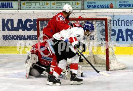 EBEL. Eishockey Bundesliga. KAC gegen	HC TIWAG Innsbruck. Paul Postma,  (KAC), Daniel Claudio Ciampini (Innsbruck). Klagenfurt, am 20.12.2020.
Foto: Kuess
www.qspictures.net

---
pressefotos, pressefotografie, kuess, qs, qspictures, sport, bild, bilder, bilddatenbank
