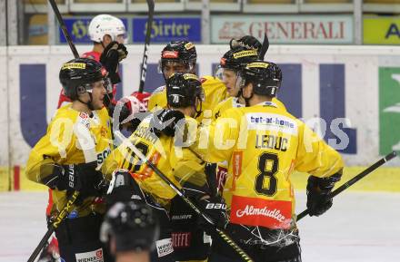 EBEL. Eishockey Bundesliga. KAC gegen	spusu Vienna Capitals.  Torjubel Benjamin Nissner, Ali Wukovits, Marco Richter, Jerome Gauthier Leduc  (Vienna Capitals). Klagenfurt, am 22.12.2020.
Foto: Kuess
www.qspictures.net

---
pressefotos, pressefotografie, kuess, qs, qspictures, sport, bild, bilder, bilddatenbank