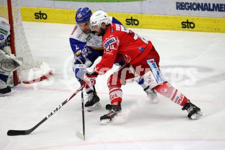 EBEL. Eishockey Bundesliga. VSV gegen KAC.  Sebastian Zauner, (VSV),  Steven Strong (KAC). Villach, am 28.12.2020.
Foto: Kuess
www.qspictures.net
---
pressefotos, pressefotografie, kuess, qs, qspictures, sport, bild, bilder, bilddatenbank