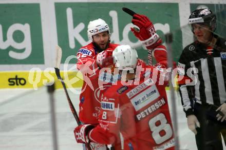 EBEL. Eishockey Bundesliga. VSV gegen KAC.  Torjubel Rok Ticar, Nicholas Eric Petersen  (KAC). Villach, am 28.12.2020.
Foto: Kuess
www.qspictures.net
---
pressefotos, pressefotografie, kuess, qs, qspictures, sport, bild, bilder, bilddatenbank