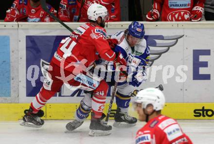 EBEL. Eishockey Bundesliga. VSV gegen KAC.  Martin Ulmer, (VSV), Steven Strong  (KAC). Villach, am 28.12.2020.
Foto: Kuess
www.qspictures.net
---
pressefotos, pressefotografie, kuess, qs, qspictures, sport, bild, bilder, bilddatenbank