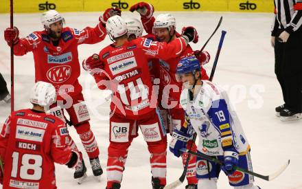 EBEL. Eishockey Bundesliga. VSV gegen KAC.  Torjubel Thomas Koch, Rok Ticar, Paul Postma, Matthew Fraser, Nicholas Eric Petersen (KAC). Villach, am 28.12.2020.
Foto: Kuess
www.qspictures.net
---
pressefotos, pressefotografie, kuess, qs, qspictures, sport, bild, bilder, bilddatenbank
