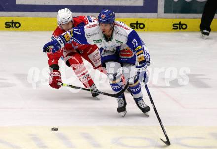 EBEL. Eishockey Bundesliga. VSV gegen KAC.  Scott Kosmachuk, (VSV),  Stefan Geier (KAC). Villach, am 28.12.2020.
Foto: Kuess
www.qspictures.net
---
pressefotos, pressefotografie, kuess, qs, qspictures, sport, bild, bilder, bilddatenbank