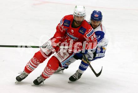 EBEL. Eishockey Bundesliga. VSV gegen KAC. Daniel Wachter,  (VSV),  Martin Schumnig  (KAC). Villach, am 28.12.2020.
Foto: Kuess
www.qspictures.net
---
pressefotos, pressefotografie, kuess, qs, qspictures, sport, bild, bilder, bilddatenbank