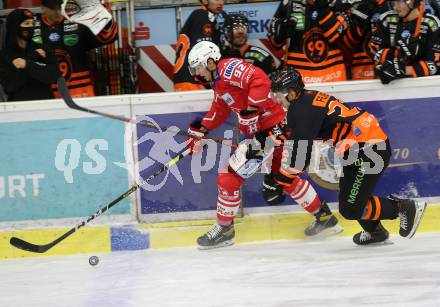 EBEL. Eishockey Bundesliga. KAC gegen	spusu Moser Medical Graz99ers.  Unterweger Clemens (KAC), Fejes Samuel Hunter (Graz). Klagenfurt, am 30.12.2020.
Foto: Kuess
www.qspictures.net

---
pressefotos, pressefotografie, kuess, qs, qspictures, sport, bild, bilder, bilddatenbank
