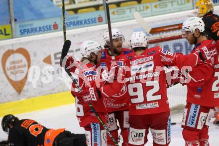 EBEL. Eishockey Bundesliga. KAC gegen	spusu Moser Medical Graz99ers.  Torjubel Bischofberger Johannes, Obersteiner Daniel, Unterweger Clemens, Hundertpfund Thomas (KAC). Klagenfurt, am 30.12.2020.
Foto: Kuess
www.qspictures.net

---
pressefotos, pressefotografie, kuess, qs, qspictures, sport, bild, bilder, bilddatenbank