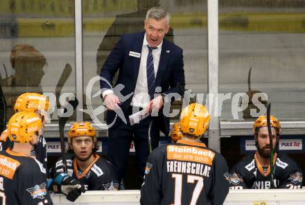 EBEL. Eishockey Bundesliga. VSV gegen Black Wings 1992 Linz.  Trainer Dan Ceman  (Linz). Villach, am 30.12.2020.
Foto: Kuess
www.qspictures.net
---
pressefotos, pressefotografie, kuess, qs, qspictures, sport, bild, bilder, bilddatenbank