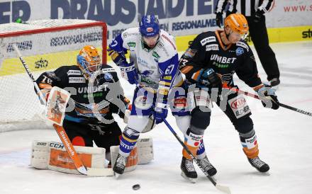 EBEL. Eishockey Bundesliga. VSV gegen Black Wings 1992 Linz.  Jordan Caron, (VSV), David Kickert, Oskars Bartulis  (Linz). Villach, am 30.12.2020.
Foto: Kuess
www.qspictures.net
---
pressefotos, pressefotografie, kuess, qs, qspictures, sport, bild, bilder, bilddatenbank