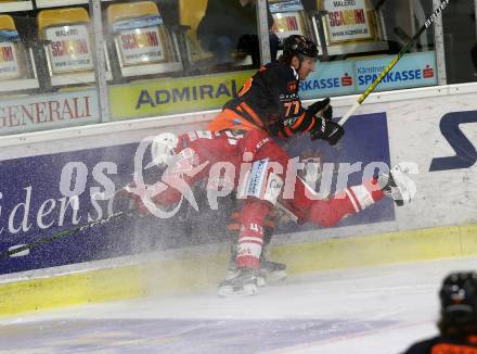 EBEL. Eishockey Bundesliga. KAC gegen	spusu Moser Medical Graz99ers. Sticha Dennis (KAC), Lindner Philipp (Graz). Klagenfurt, am 30.12.2020.
Foto: Kuess
www.qspictures.net

---
pressefotos, pressefotografie, kuess, qs, qspictures, sport, bild, bilder, bilddatenbank