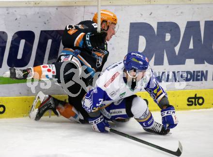 EBEL. Eishockey Bundesliga. VSV gegen Black Wings 1992 Linz. Jerry Pollastrone,   (VSV), Moritz Matzka (Linz). Villach, am 30.12.2020.
Foto: Kuess
www.qspictures.net
---
pressefotos, pressefotografie, kuess, qs, qspictures, sport, bild, bilder, bilddatenbank