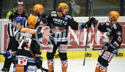 EBEL. Eishockey Bundesliga. VSV gegen Black Wings 1992 Linz.  Torjubel Dragan Umicevic, Brian Lebler, Oskars Bartulis, Marco Brucker  (Linz). Villach, am 30.12.2020.
Foto: Kuess
www.qspictures.net
---
pressefotos, pressefotografie, kuess, qs, qspictures, sport, bild, bilder, bilddatenbank