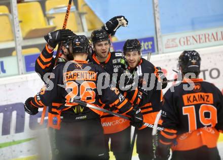 EBEL. Eishockey Bundesliga. KAC gegen	spusu Moser Medical Graz99ers.  Torjubel Fejes Samuel Hunter, Moderer Kevin, Grafenthin Dominik (Graz). Klagenfurt, am 30.12.2020.
Foto: Kuess
www.qspictures.net

---
pressefotos, pressefotografie, kuess, qs, qspictures, sport, bild, bilder, bilddatenbank