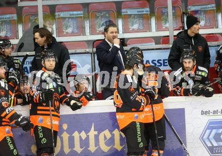 EBEL. Eishockey Bundesliga. KAC gegen	spusu Moser Medical Graz99ers.  Patrick Harand, Trainer Jens Gustafsson (Graz). Klagenfurt, am 30.12.2020.
Foto: Kuess
www.qspictures.net

---
pressefotos, pressefotografie, kuess, qs, qspictures, sport, bild, bilder, bilddatenbank