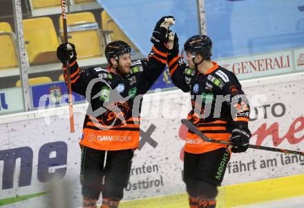 EBEL. Eishockey Bundesliga. KAC gegen	spusu Moser Medical Graz99ers.  Torjubel Fejes Samuel Hunter, Moderer Kevin, (Graz). Klagenfurt, am 30.12.2020.
Foto: Kuess
www.qspictures.net

---
pressefotos, pressefotografie, kuess, qs, qspictures, sport, bild, bilder, bilddatenbank