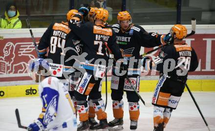 EBEL. Eishockey Bundesliga. VSV gegen Black Wings 1992 Linz.  Torjubel Dragan Umicevic, Brian Lebler, Oskars Bartulis, Marco Brucker, Will Pelletier  (Linz). Villach, am 30.12.2020.
Foto: Kuess
www.qspictures.net
---
pressefotos, pressefotografie, kuess, qs, qspictures, sport, bild, bilder, bilddatenbank