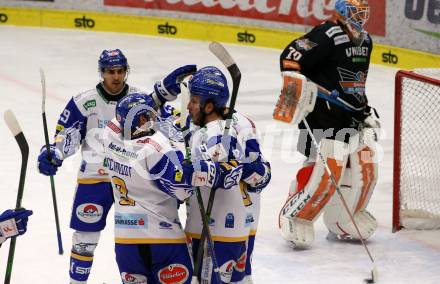 EBEL. Eishockey Bundesliga. VSV gegen Black Wings 1992 Linz.  Torjubel Sahir Gill, Kevin Schmidt, Stefan Bacher, Jordan Caron (VSV). Villach, am 30.12.2020.
Foto: Kuess
www.qspictures.net
---
pressefotos, pressefotografie, kuess, qs, qspictures, sport, bild, bilder, bilddatenbank