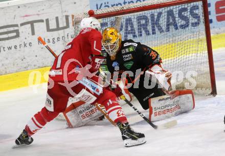 EBEL. Eishockey Bundesliga. KAC gegen	spusu Moser Medical Graz99ers.  Haudum Lukas (KAC), Nussbacher Felix (Graz). Klagenfurt, am 30.12.2020.
Foto: Kuess
www.qspictures.net

---
pressefotos, pressefotografie, kuess, qs, qspictures, sport, bild, bilder, bilddatenbank