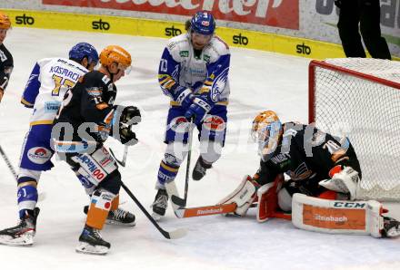 EBEL. Eishockey Bundesliga. VSV gegen Black Wings 1992 Linz.  Scott KOsmachuk, Chris Collins,  (VSV), Gerd Kragl, David Kickert (Linz). Villach, am 30.12.2020.
Foto: Kuess
www.qspictures.net
---
pressefotos, pressefotografie, kuess, qs, qspictures, sport, bild, bilder, bilddatenbank