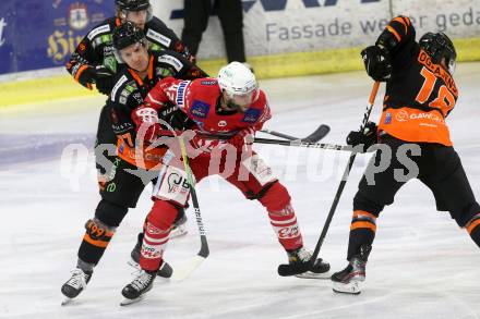 EBEL. Eishockey Bundesliga. KAC gegen	spusu Moser Medical Graz99ers.  Ticar Rok (KAC), Lindner Philipp (Graz). Klagenfurt, am 30.12.2020.
Foto: Kuess
www.qspictures.net

---
pressefotos, pressefotografie, kuess, qs, qspictures, sport, bild, bilder, bilddatenbank