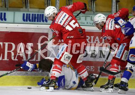 EBEL. Eishockey Bundesliga. KAC gegen	VSV. Blaz Gregorc, (KAC), Chris Collins  (VSV). Klagenfurt, am 3.1.2021.
Foto: Kuess
www.qspictures.net

---
pressefotos, pressefotografie, kuess, qs, qspictures, sport, bild, bilder, bilddatenbank