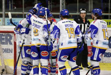 EBEL. Eishockey Bundesliga. KAC gegen	VSV. Torjubel Kevin Schmidt, Stefan Bacher, Chris Collins, Jerry Pollastrone, Scott Kosmachuk (VSV). Klagenfurt, am 3.1.2021.
Foto: Kuess
www.qspictures.net

---
pressefotos, pressefotografie, kuess, qs, qspictures, sport, bild, bilder, bilddatenbank