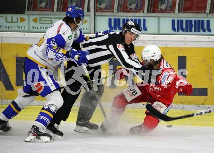 EBEL. Eishockey Bundesliga. KAC gegen	VSV. Daniel Obersteiner,  (KAC),  Raphael Wolf (VSV). Klagenfurt, am 3.1.2021.
Foto: Kuess
www.qspictures.net

---
pressefotos, pressefotografie, kuess, qs, qspictures, sport, bild, bilder, bilddatenbank