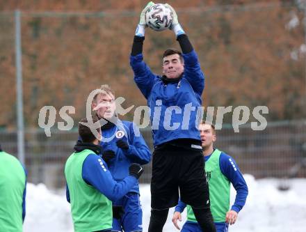 Fussball 2. Liga. Austria Klagenfurt.  Lennart Moser. Klagenfurt, am 4.1.2021.
Foto: Kuess
www.qspictures.net
---
pressefotos, pressefotografie, kuess, qs, qspictures, sport, bild, bilder, bilddatenbank