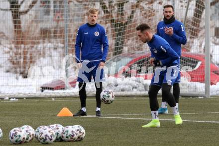 Fussball 2. Liga. Austria Klagenfurt.  Christopher Cvetko, Oliver Markoutz, Markus Pink. Klagenfurt, am 4.1.2021.
Foto: Kuess
www.qspictures.net
---
pressefotos, pressefotografie, kuess, qs, qspictures, sport, bild, bilder, bilddatenbank