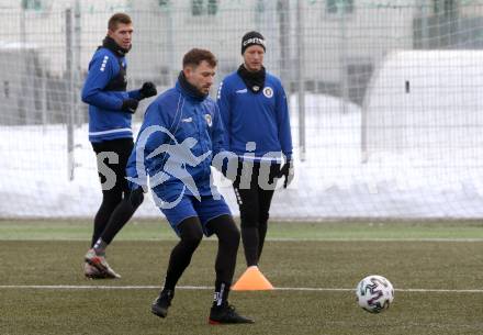 Fussball 2. Liga. Austria Klagenfurt.  Philipp Huetter, Ivan Saravanja, Fabian Miesenboeck. Klagenfurt, am 4.1.2021.
Foto: Kuess
www.qspictures.net
---
pressefotos, pressefotografie, kuess, qs, qspictures, sport, bild, bilder, bilddatenbank