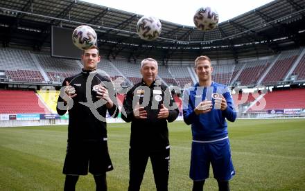 Fussball 2. Liga. Austria Klagenfurt. Lennart Moser, Trainer Peter Pacult, Markus Rusek. Klagenfurt, am 4.1.2021.
Foto: Kuess
www.qspictures.net
---
pressefotos, pressefotografie, kuess, qs, qspictures, sport, bild, bilder, bilddatenbank