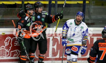 EBEL. Eishockey Bundesliga. VSV gegen Moser Medical Graz99ers.  Torjubel Ken Ograjensek,  (VSV), Joel Broda (Graz). Villach, am 5.1.2021.
Foto: Kuess
www.qspictures.net
---
pressefotos, pressefotografie, kuess, qs, qspictures, sport, bild, bilder, bilddatenbank