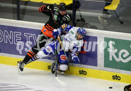 EBEL. Eishockey Bundesliga. VSV gegen Moser Medical Graz99ers.  Sahir Gill,  (VSV), Adis Alagic (Graz). Villach, am 5.1.2021.
Foto: Kuess
www.qspictures.net
---
pressefotos, pressefotografie, kuess, qs, qspictures, sport, bild, bilder, bilddatenbank